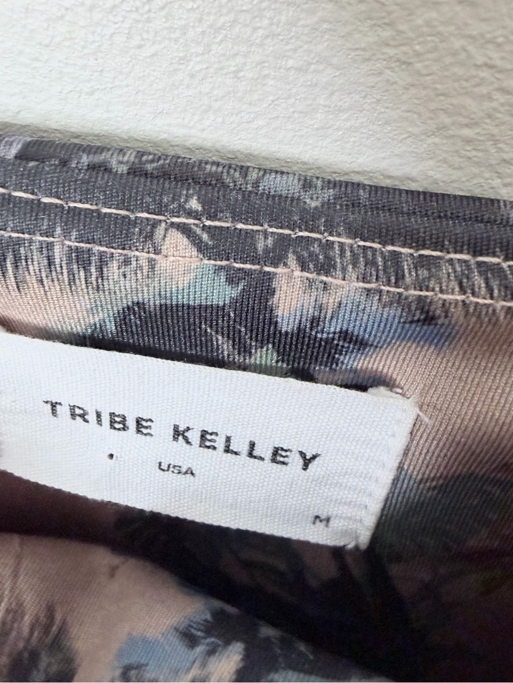 Tribe Kelley Sculpting Traveler Bra Top Beach Cowboy Scenic Horses Palms Large - Picture 5 of 11